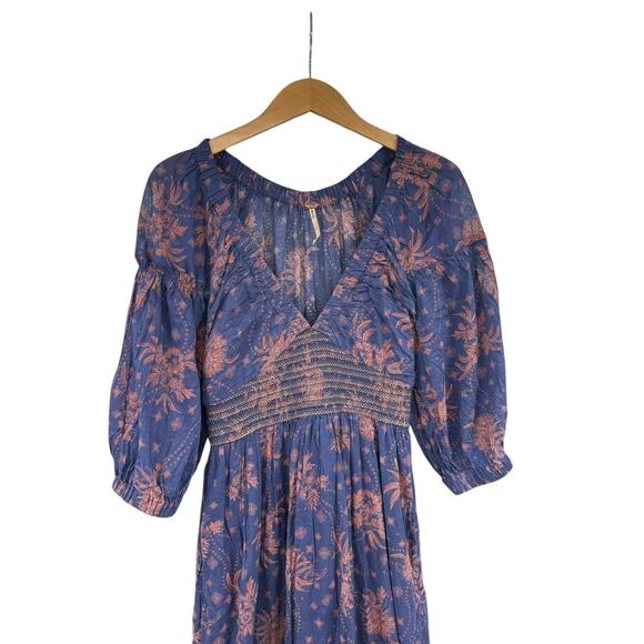 Free People Golden Hour Maxi Dress Boho Floral Size XS Flowy Gown Navy Combo - Picture 3 of 9